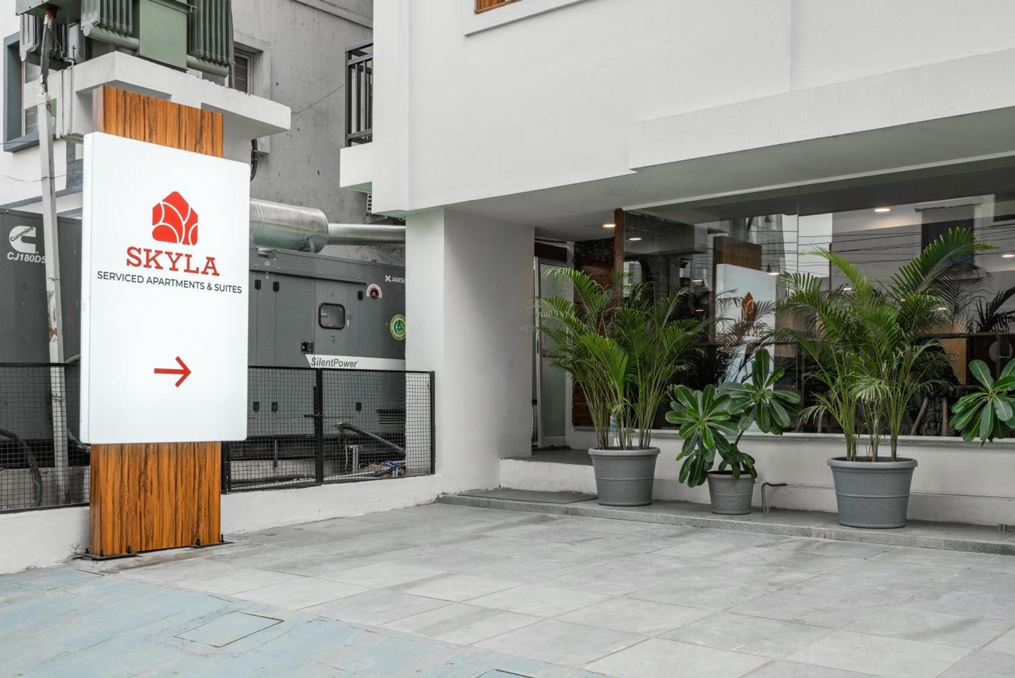 Skyla Studios & Suites - Hitech City Hyderabad Esterno foto